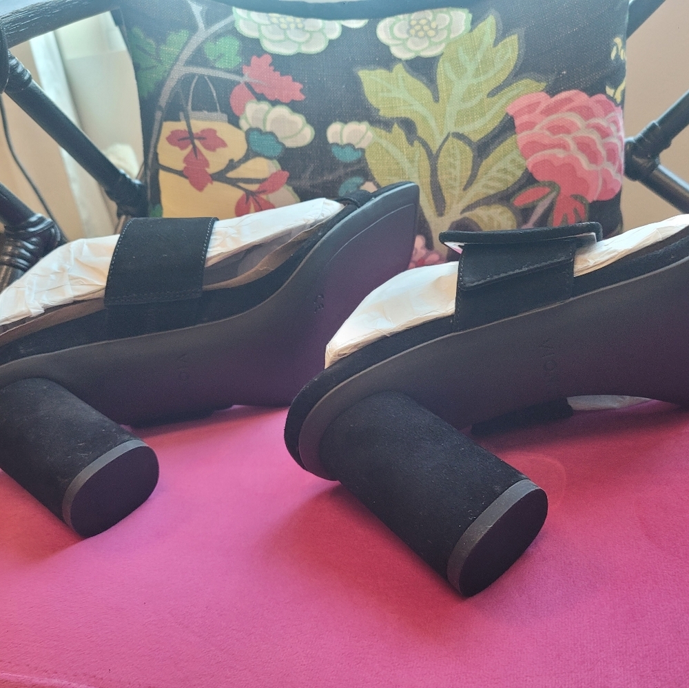 Vionic Size 11 New in Box Brookeell